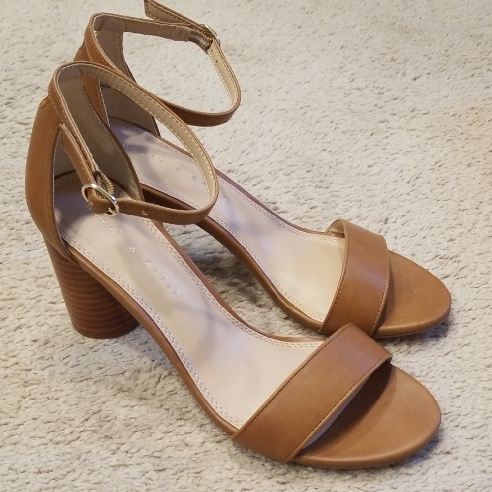 Kelly & Katie strappy sandals